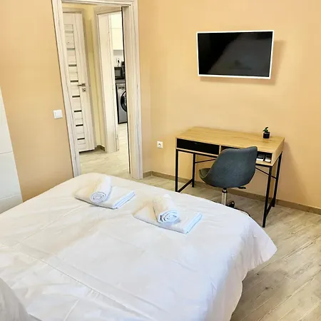 Best Hill View For 4 Guests Next To Medical University And Monument Alyosha *