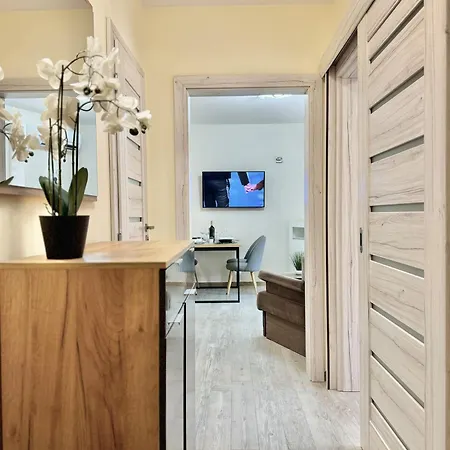 Best Hill View For 4 Guests Next To Medical University And Monument Alyosha Lägenhet *