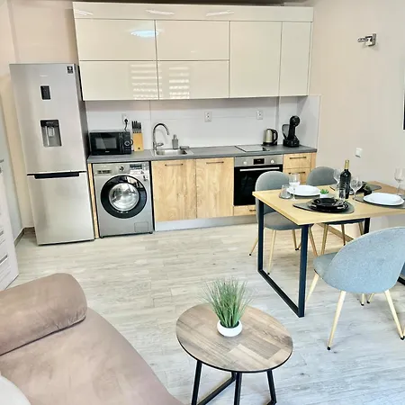 아파트 Best Hill View For 4 Guests Next To Medical University And Monument Alyosha *