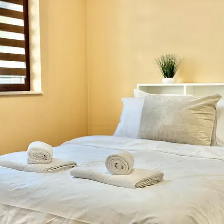 Best Hill View For 4 Guests Next To Medical University And Monument Alyosha